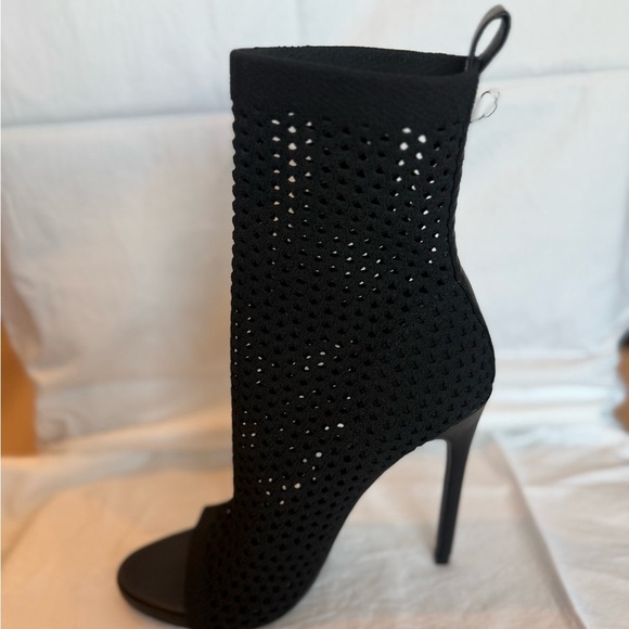 Steve Madden Black Knit Peep Toe Sock Booties – Size 7M Stiletto Heel Style - Picture 3 of 10
